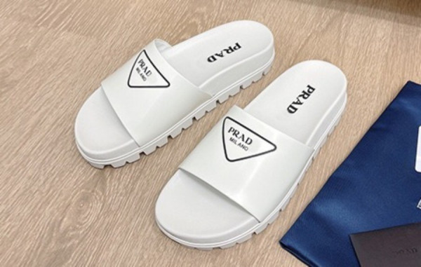 프RA다 21SS 삼각로고 슬라이드 (2color)