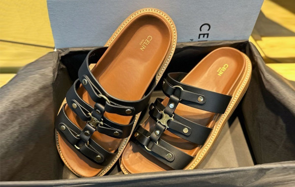 CEL*NE 카프스킨 티피 슬라이드 샌들