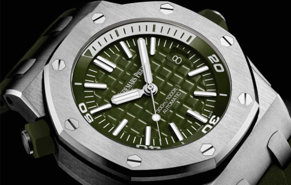 오데*피게 로얄오크 15710 오프쇼어 다이버 카키다이얼 러버밴드 42mm 1:1 최상급 (싱크 98.9%)