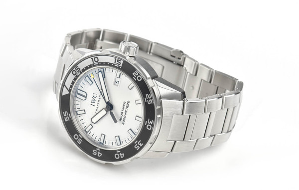 IW* 아쿠아타이머 오토매틱 2000 화이트&블랙 스틸 44mm 1:1 최상급 (싱크 98.6%)